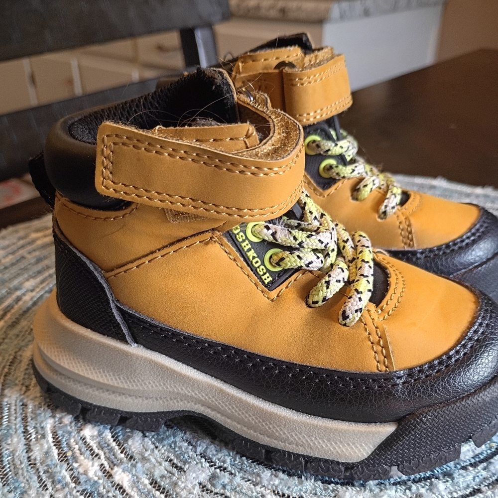 OshKosh Toddler Leather Boots